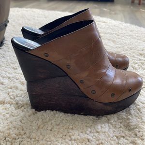 DVF Wedges